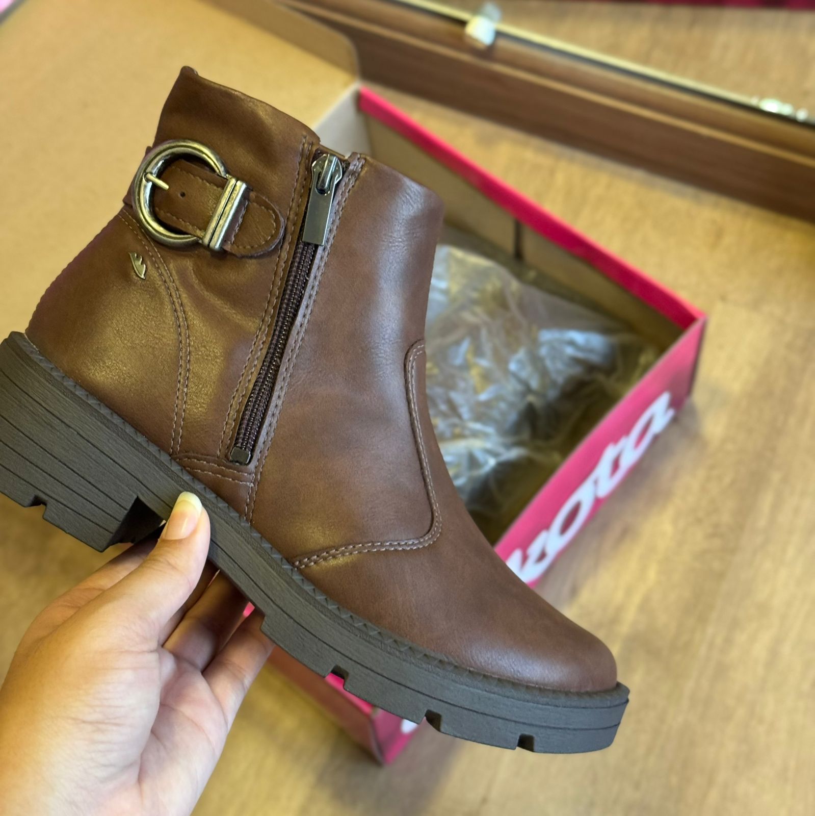 Bota Dakota de Cano Curto DA771