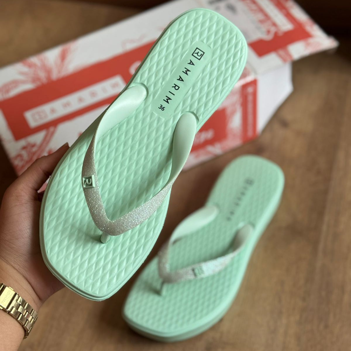 Chinelo de Dedo Ramarim Tiras em Glitter 248202