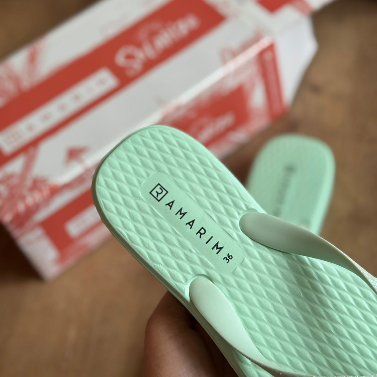 Chinelo de Dedo Ramarim Tiras em Glitter 248202