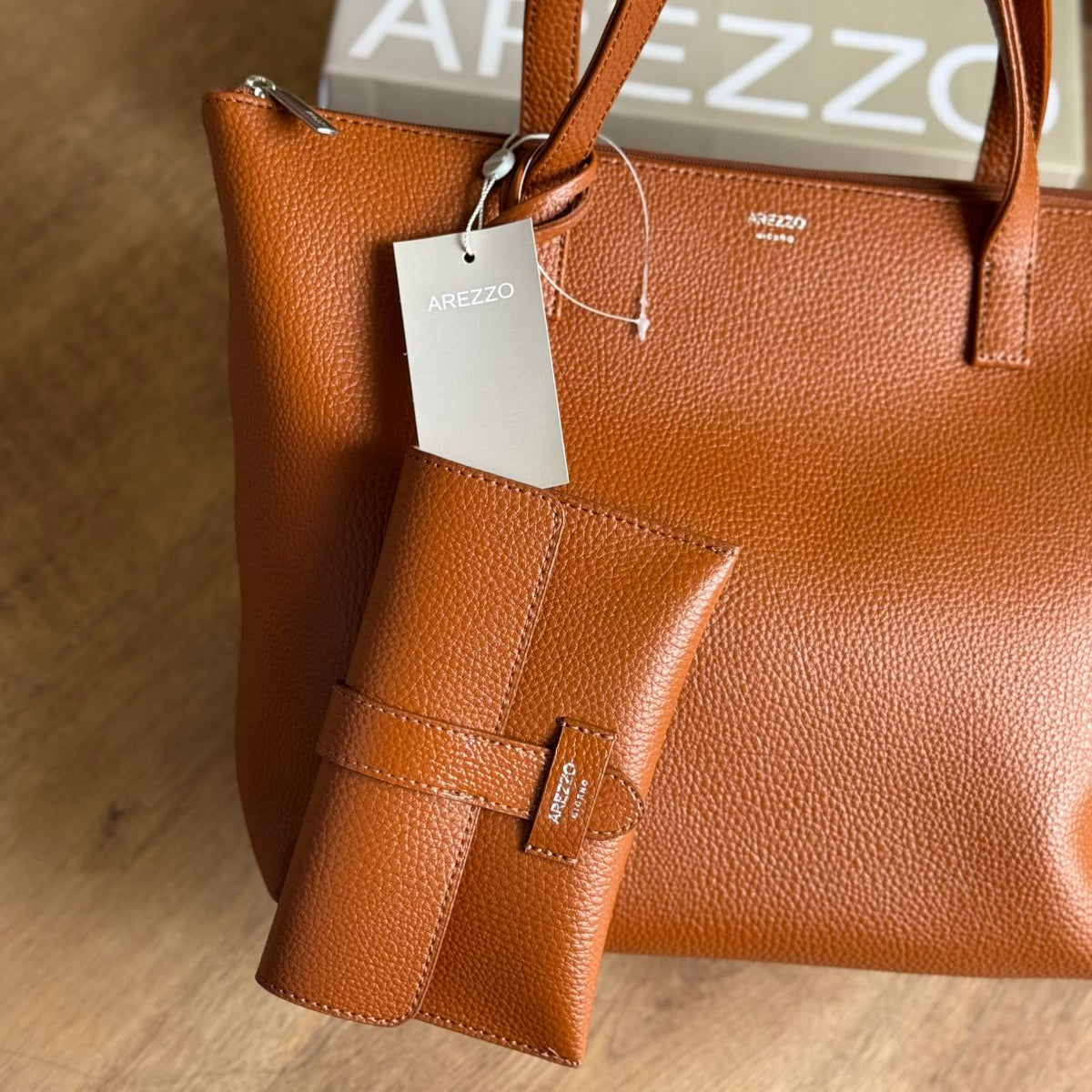 Bolsa Arezzo Mercato Grande Pouch A500230452