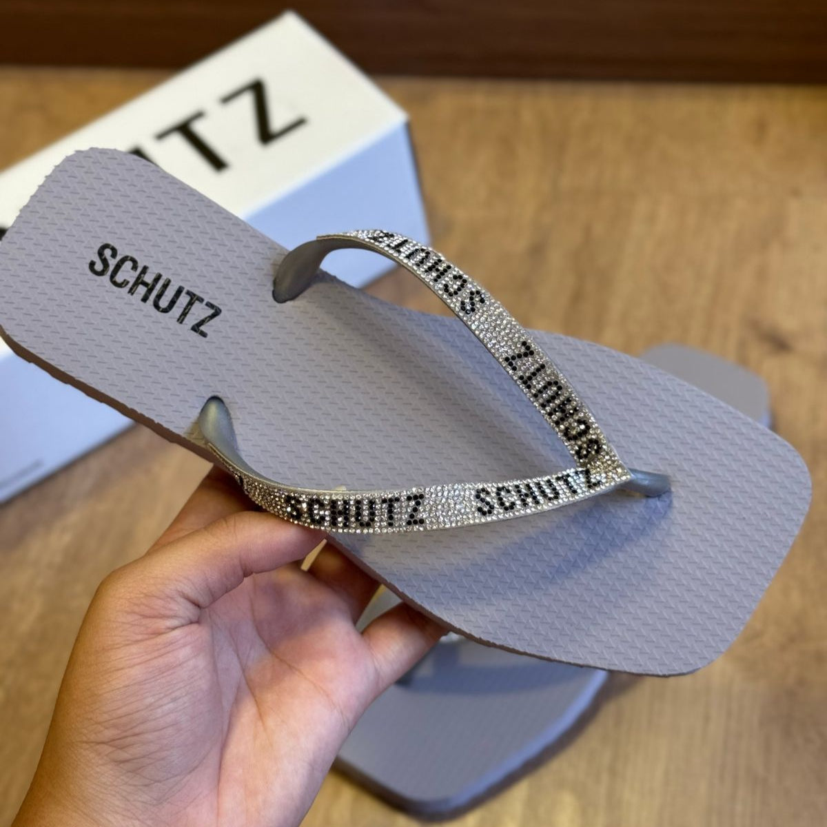 Chinelo Schutz S222950010