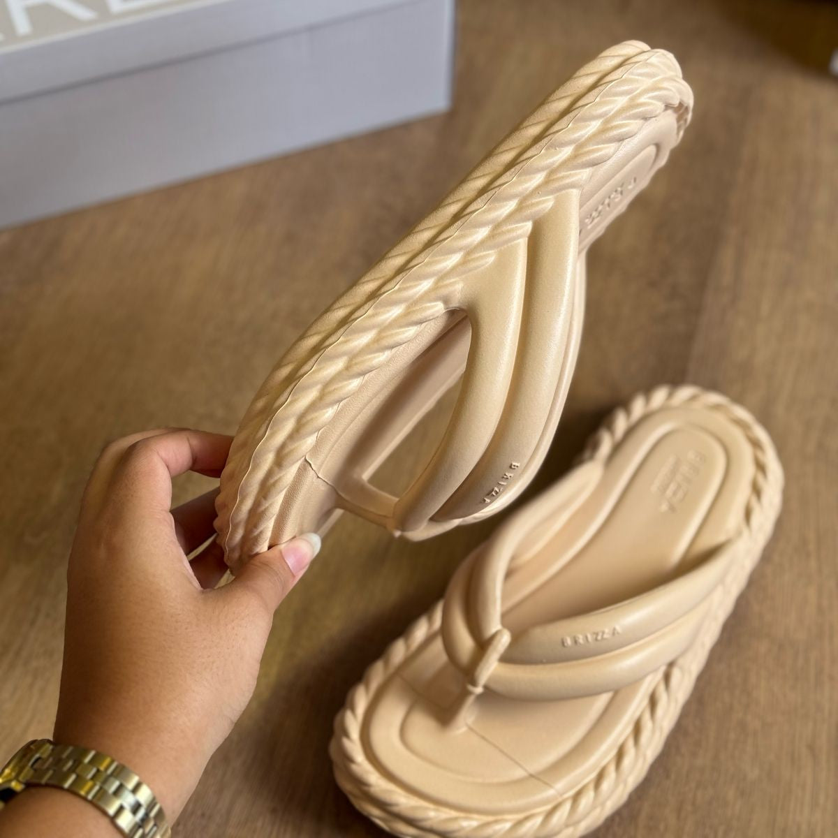 Sandália Arezzo Flatform Marrocos Bold Z191360001