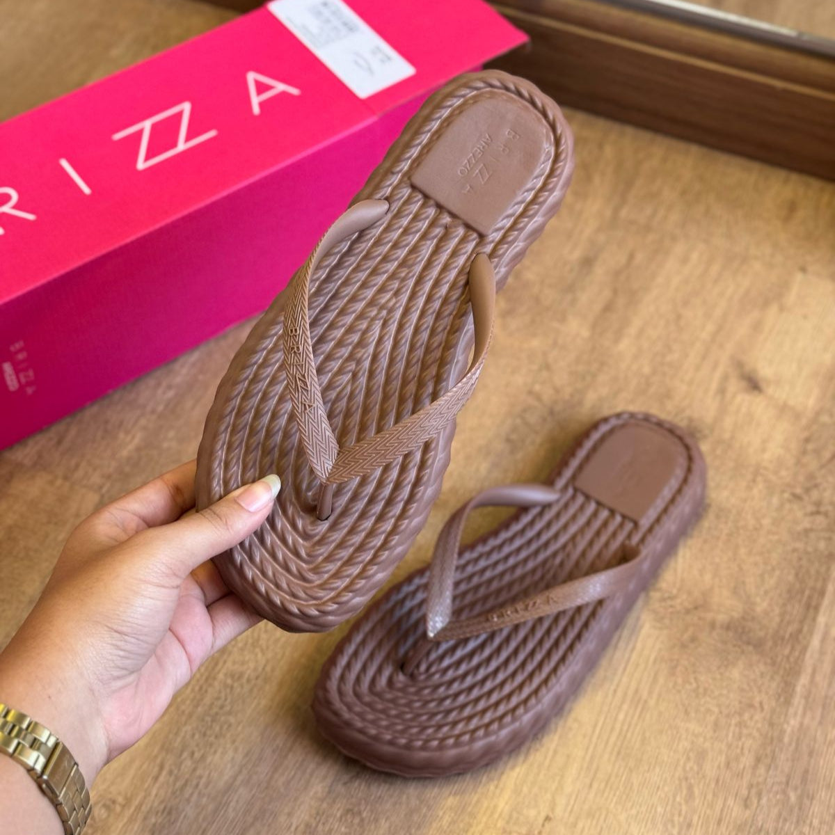 Chinelo de Dedo Arezzo Marrocos Flip Flop Z191550002