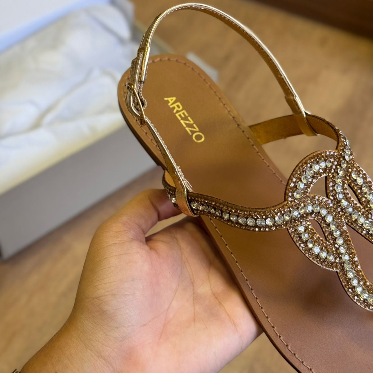 Sandália Arezzo de Dedo Cravejado Ajustável A101761119
