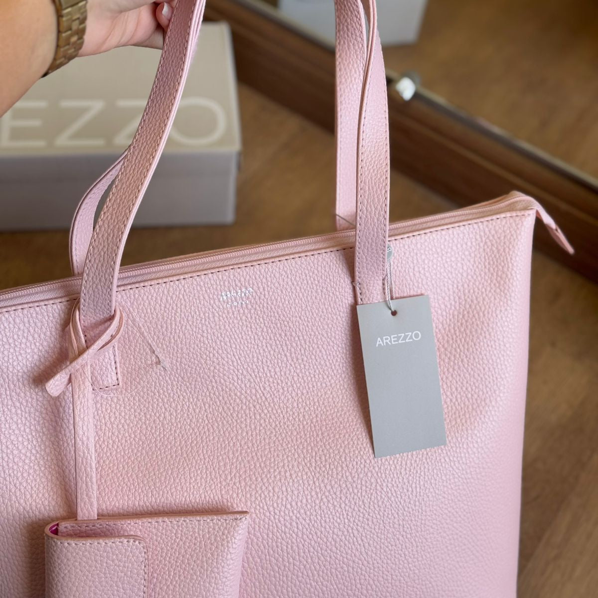 Bolsa Arezzo Mercato Grande Pouch A500230452