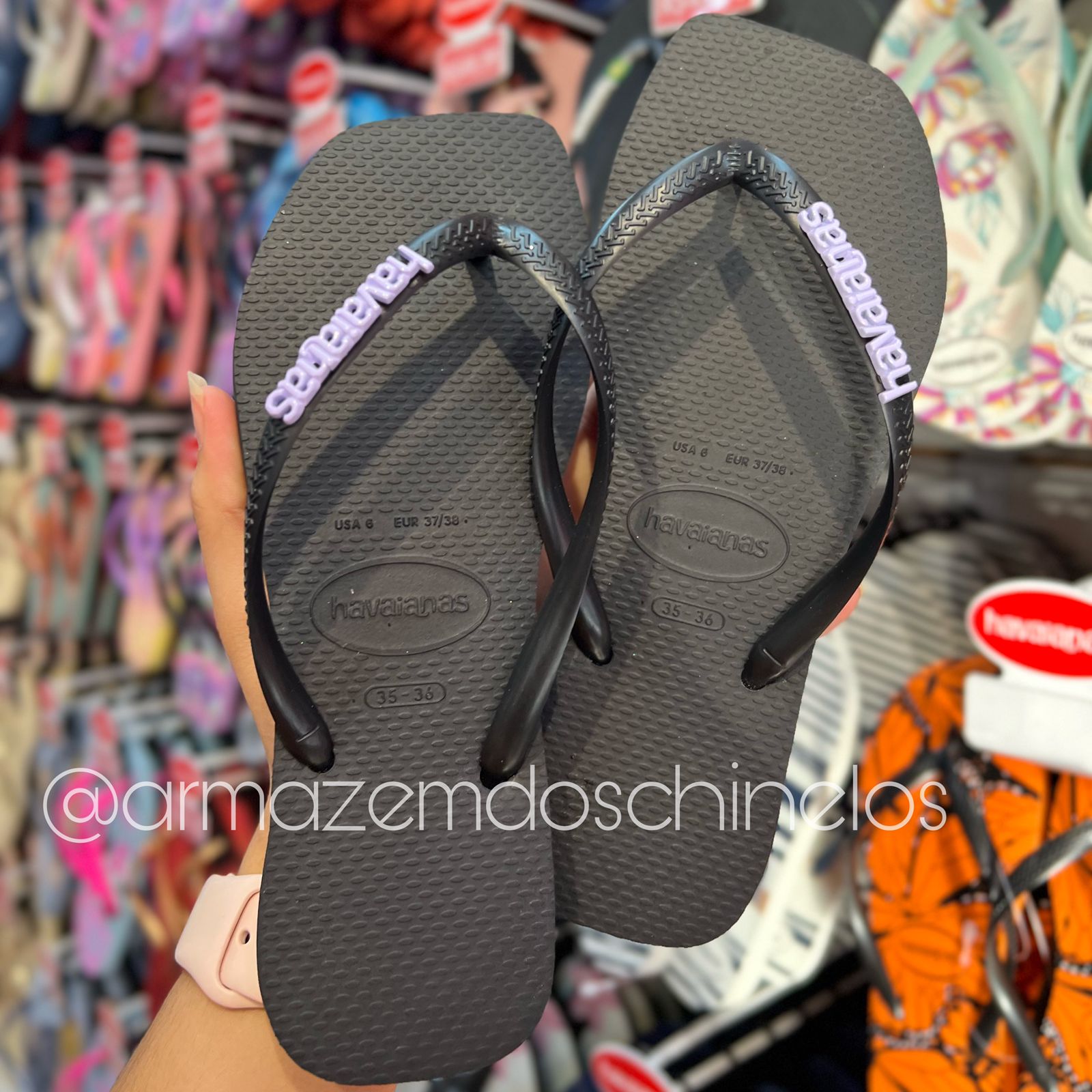 Havaianas Slim Square (Preto) + Placa Logo