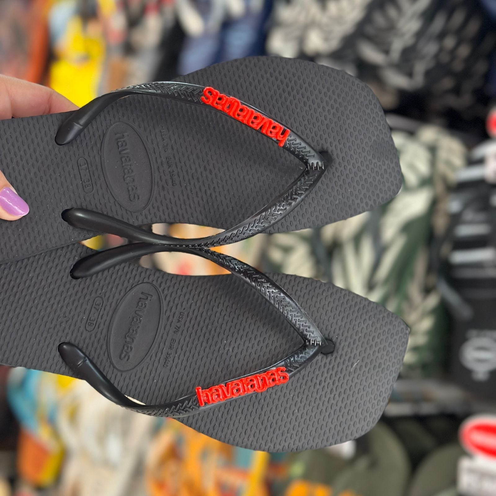 Havaianas Slim Square (Preto) + Placa Logo