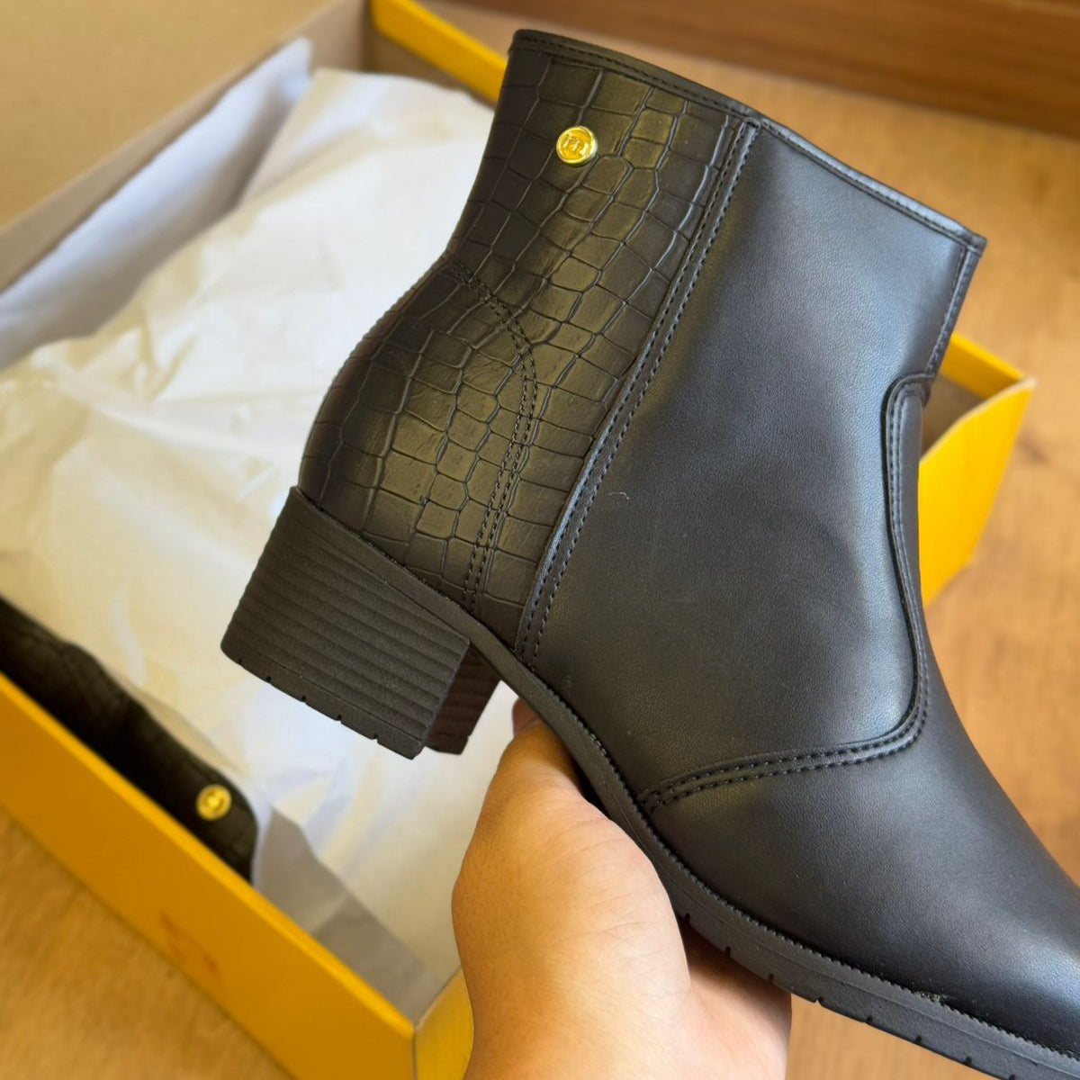 Bota Coturno Moleca Lisa - QUEIMA DE ESTOQUE