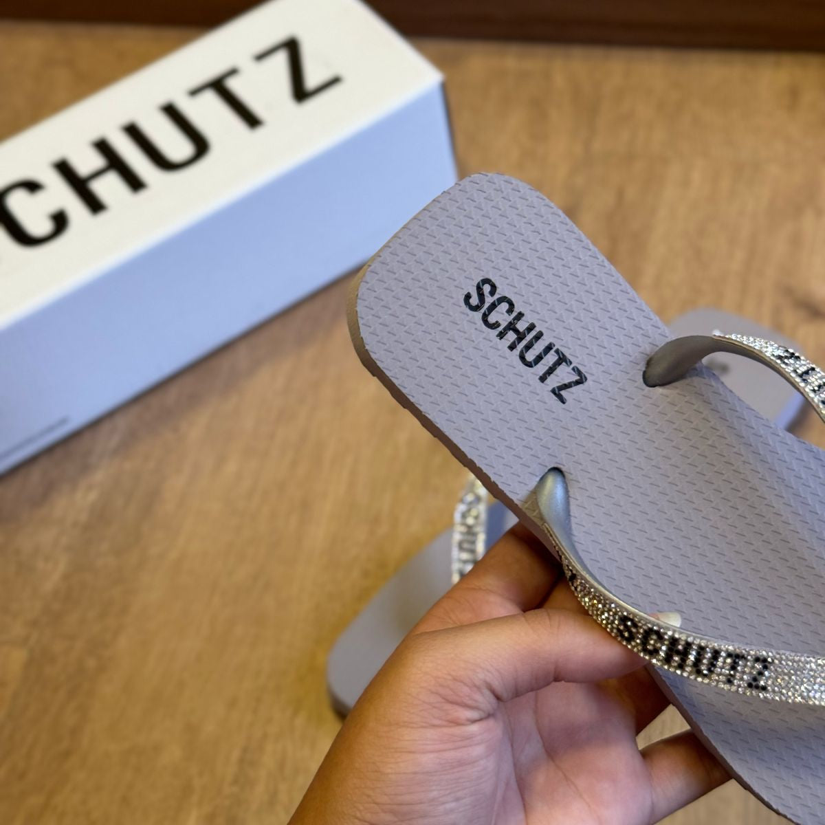 Chinelo Schutz S222950010