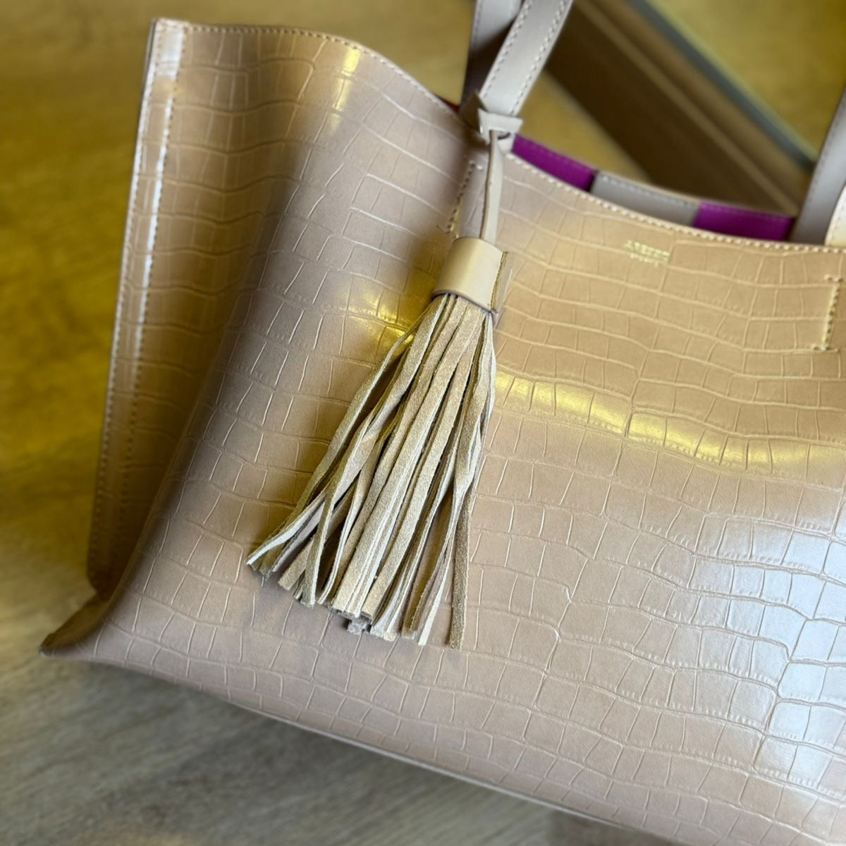Bolsa Arezzo Shopping Croco Grande Barbicacho A581000586