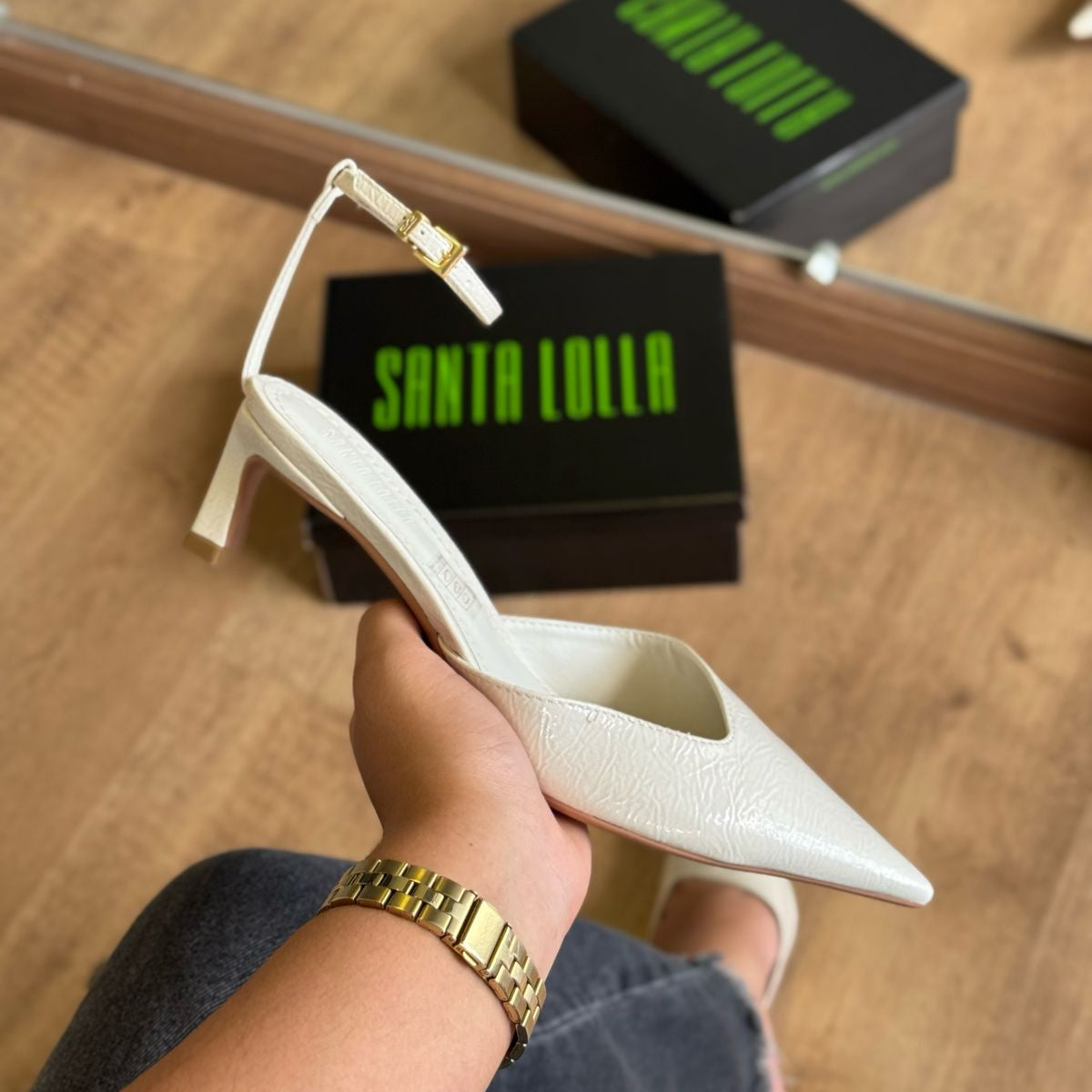 Scarpin Santa Lolla Metalizado Salto Baixo Bico Fino 0734.4A98.015C