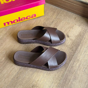 Sandália Moleca Metalizada Comfy Plus 5539.104